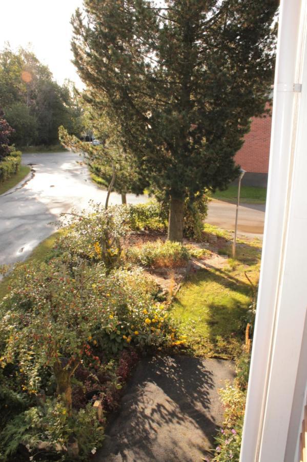 Iso Ja Viihtyisae Asunto Pietarsaaressa Apartment Jakobstad Exterior photo